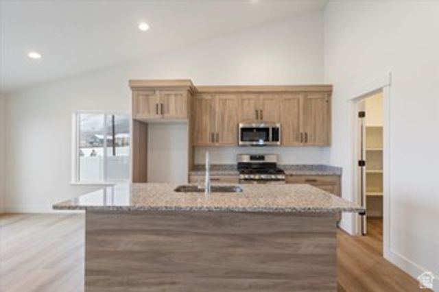 1738 S 160 W, Salem, UT 84653
