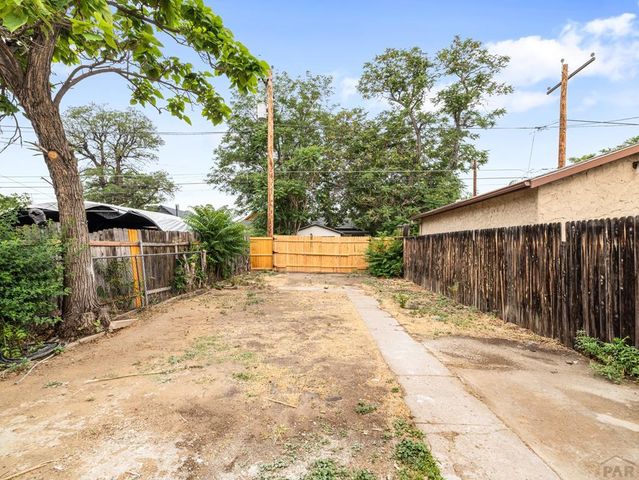 1219 Pine St, Pueblo, CO 81004