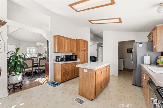 38094 Calle Amigable, Murrieta, CA 92563