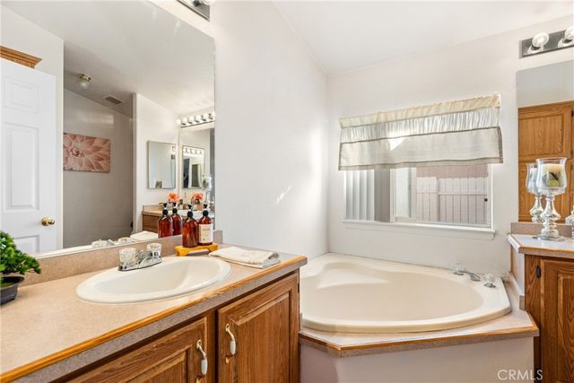 38094 Calle Amigable, Murrieta, CA 92563