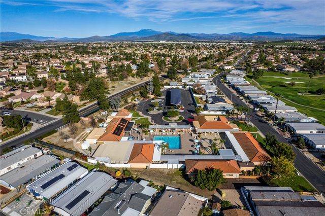 38094 Calle Amigable, Murrieta, CA 92563