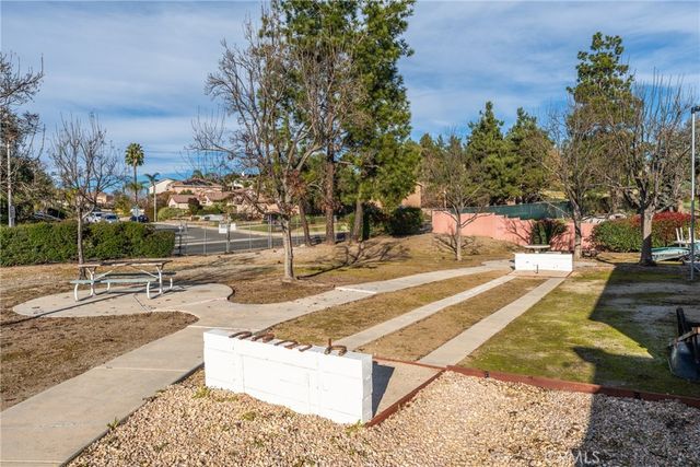 38094 Calle Amigable, Murrieta, CA 92563