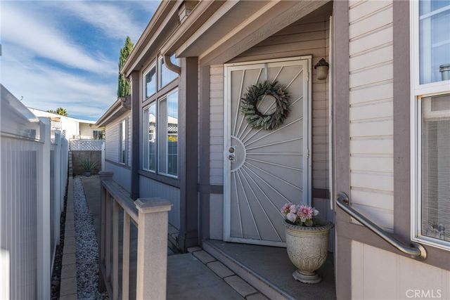 38094 Calle Amigable, Murrieta, CA 92563