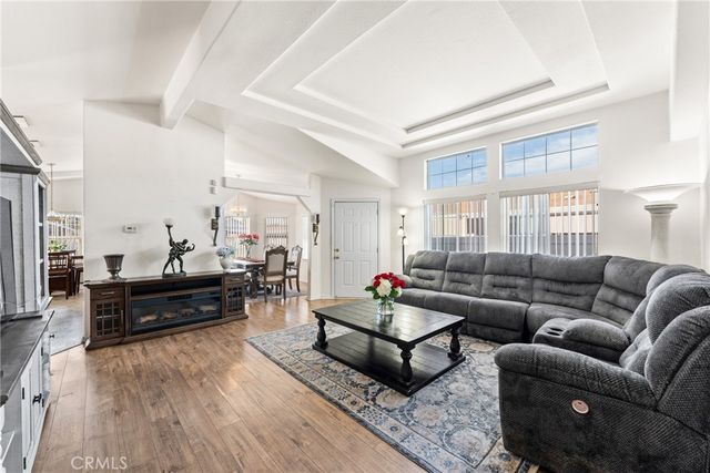 38094 Calle Amigable, Murrieta, CA 92563