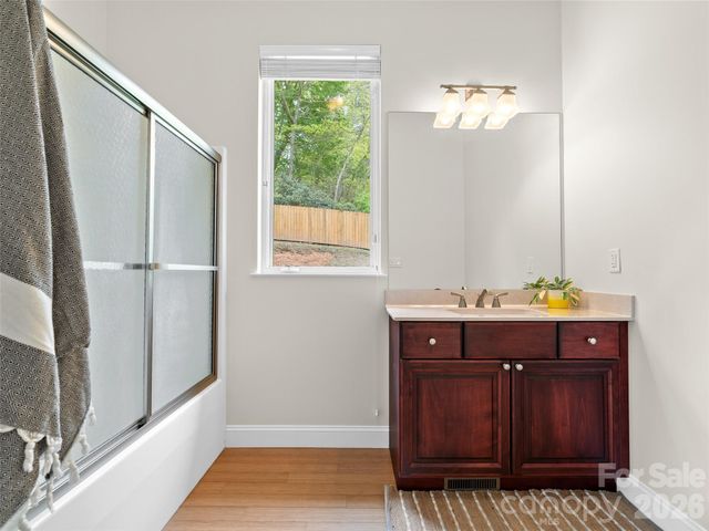 16 Chickadee Lane, Fairview, NC 28730