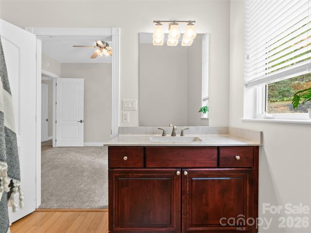 16 Chickadee Lane, Fairview, NC 28730