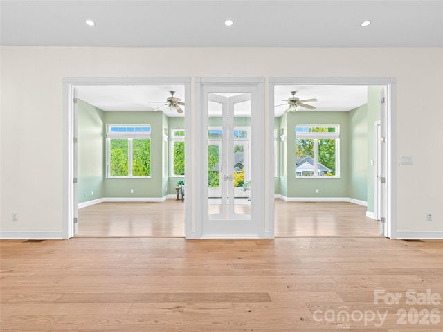 16 Chickadee Lane, Fairview, NC 28730
