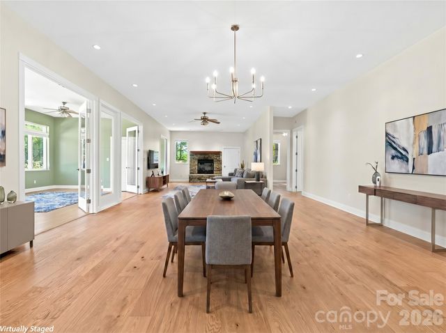 16 Chickadee Lane, Fairview, NC 28730