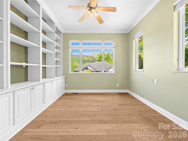 16 Chickadee Lane, Fairview, NC 28730
