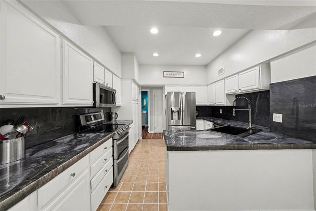 9207 ROCKROSE DRIVE, Tampa, FL 33647