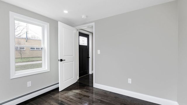 23 Lynn St, Peabody, MA 01960