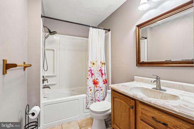 19 GILBERT CT, Williamstown, NJ 08094