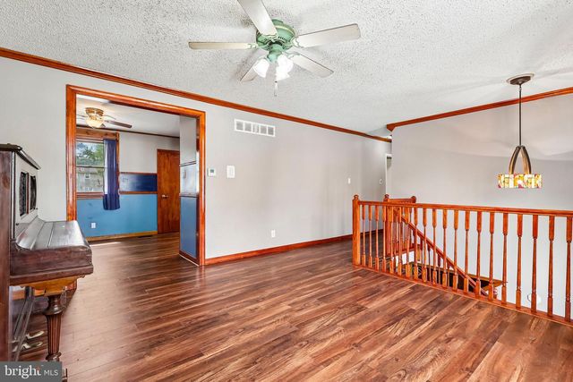 19 GILBERT CT, Williamstown, NJ 08094