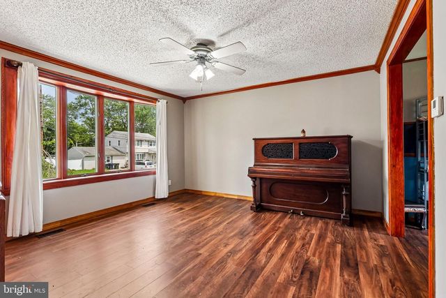 19 GILBERT CT, Williamstown, NJ 08094