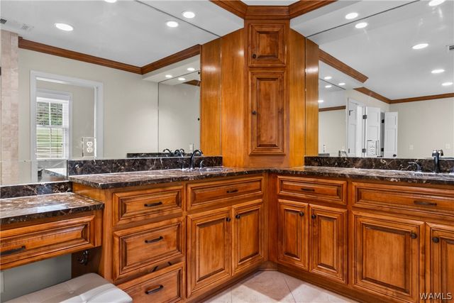 5222 Northwood Lake, Northport, AL 35473