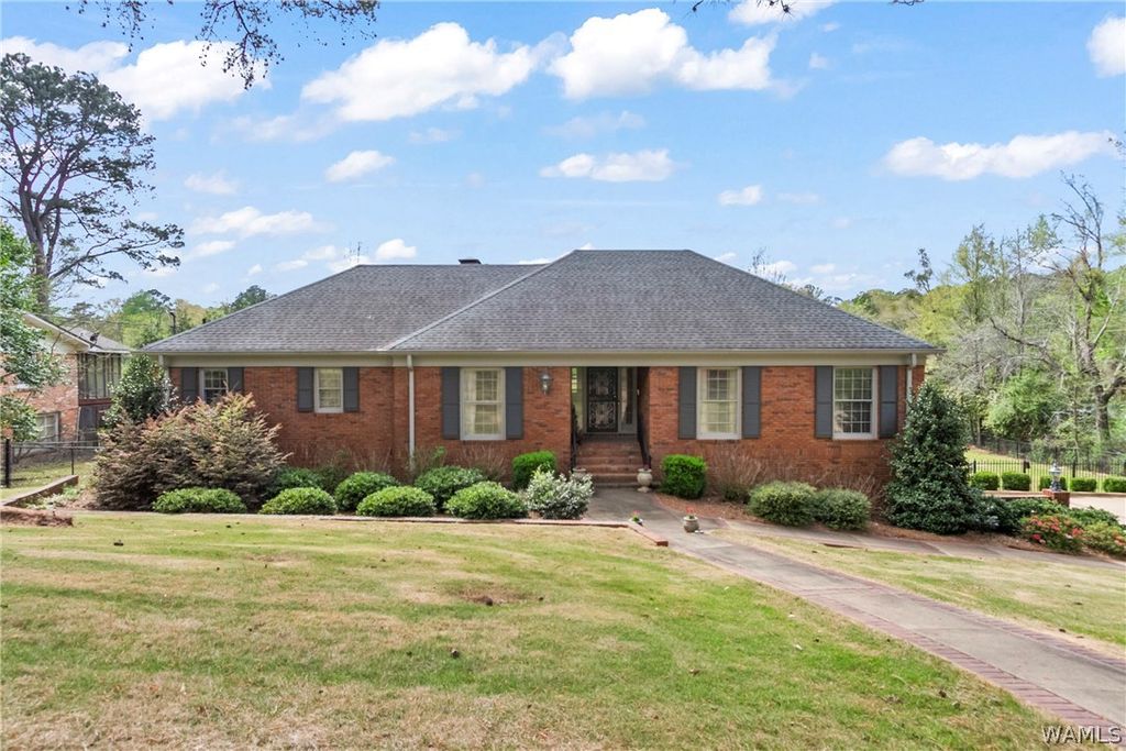 5222 Northwood Lake, Northport, AL 35473