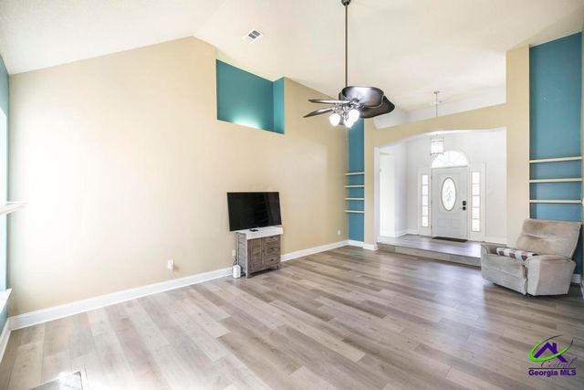 101 Bentley Way, Kathleen, GA 31047