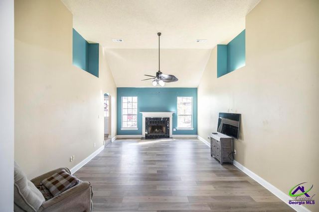 101 Bentley Way, Kathleen, GA 31047