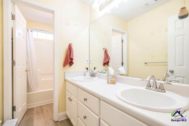 101 Bentley Way, Kathleen, GA 31047