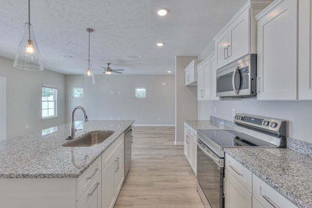 35 Hardwood Rd, Tullahoma, TN 37388