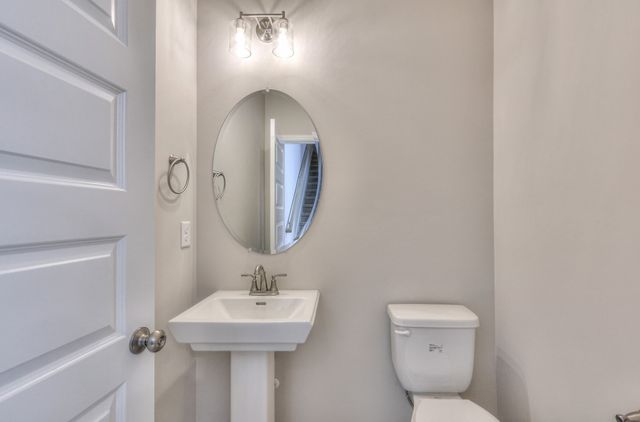 35 Hardwood Rd, Tullahoma, TN 37388