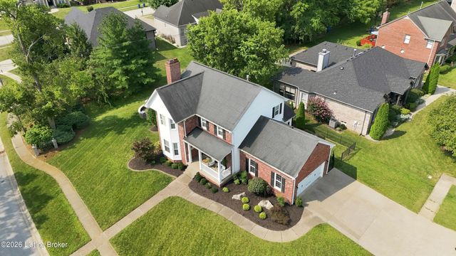 8606 Glenhope Dr, Louisville, KY 40291