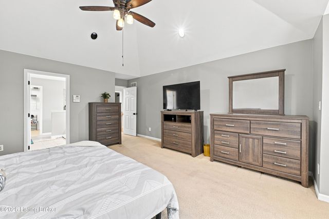 8606 Glenhope Dr, Louisville, KY 40291