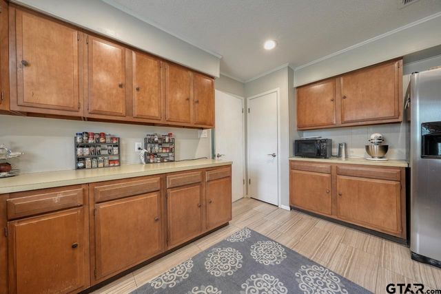 249 E Hideaway Ln, Hideaway, TX 75771