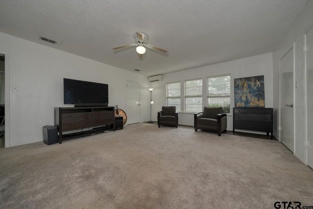 249 E Hideaway Ln, Hideaway, TX 75771