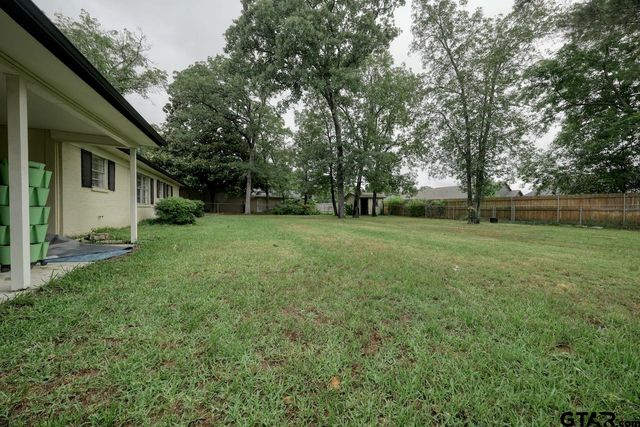 249 E Hideaway Ln, Hideaway, TX 75771