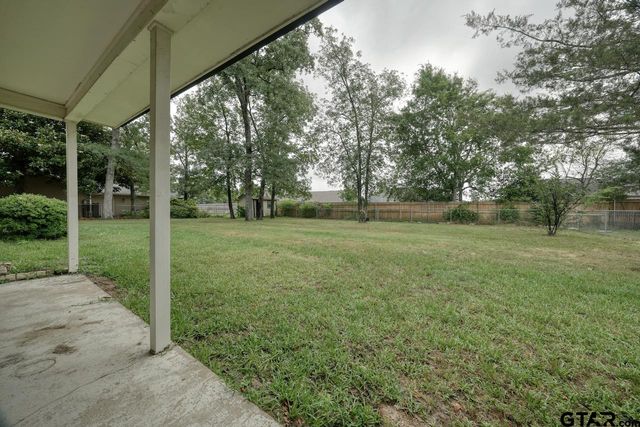 249 E Hideaway Ln, Hideaway, TX 75771