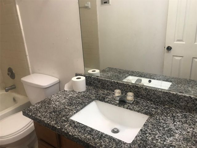 9797 Leawood Boulevard 1418, Houston, TX 77099