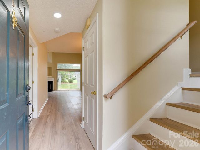 9128 Treyburn Drive, Charlotte, NC 28216