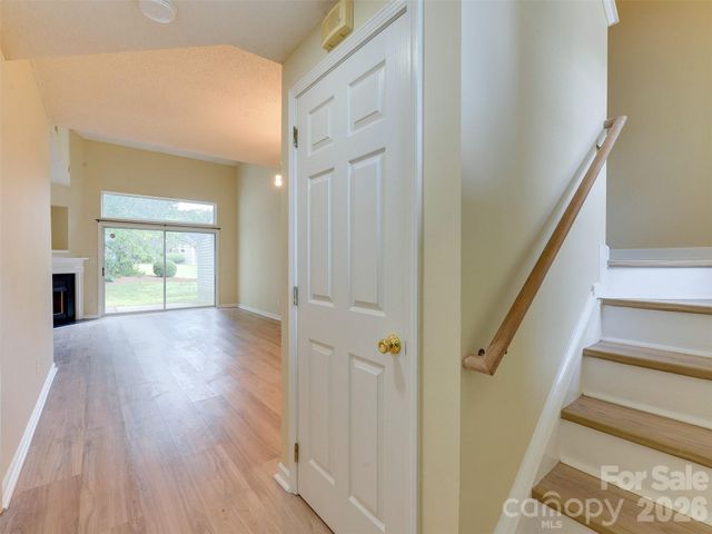9128 Treyburn Drive, Charlotte, NC 28216