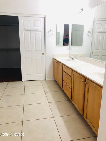 9940 E Medina Avenue, Mesa, AZ 85209