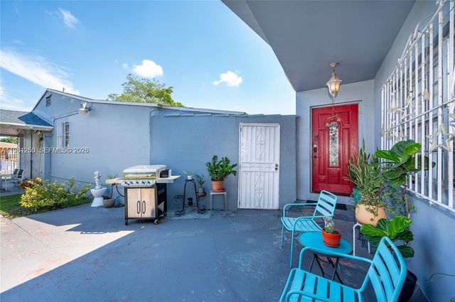 2610 NW 33rd St, Miami, FL 33142