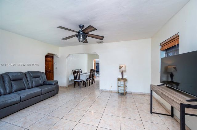 2610 NW 33rd St, Miami, FL 33142