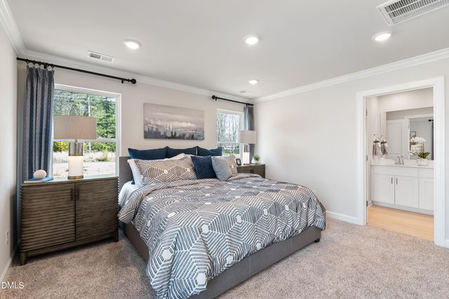 811 Stream View Court, Mebane, NC 27302