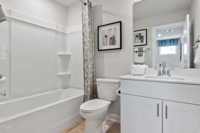 811 Stream View Court, Mebane, NC 27302