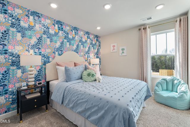 811 Stream View Court, Mebane, NC 27302