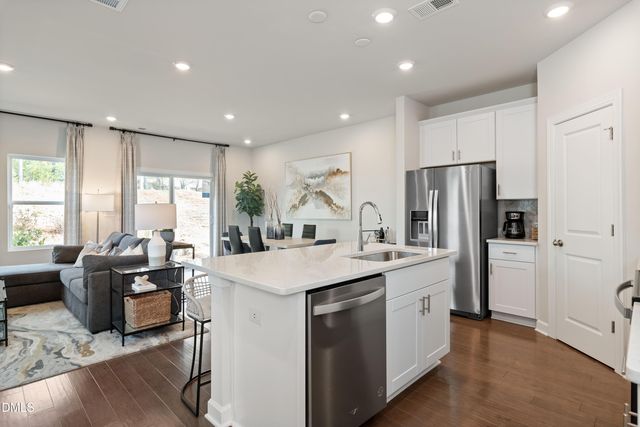 811 Stream View Court, Mebane, NC 27302