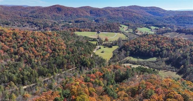 000 Antler Drive, Mcgrady, NC 28649