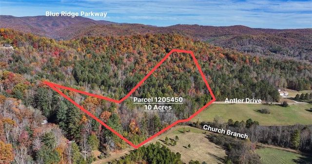 000 Antler Drive, Mcgrady, NC 28649