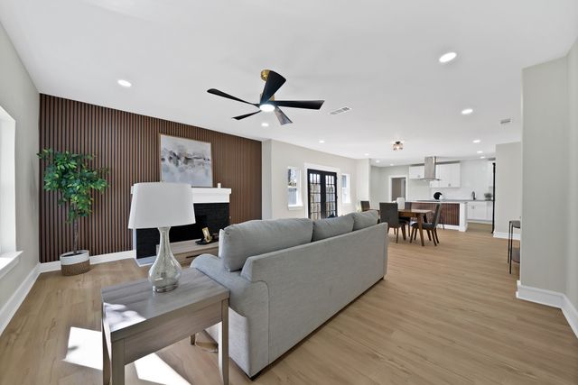 2803 Wilkinson Avenue, Fort Worth, TX 76103