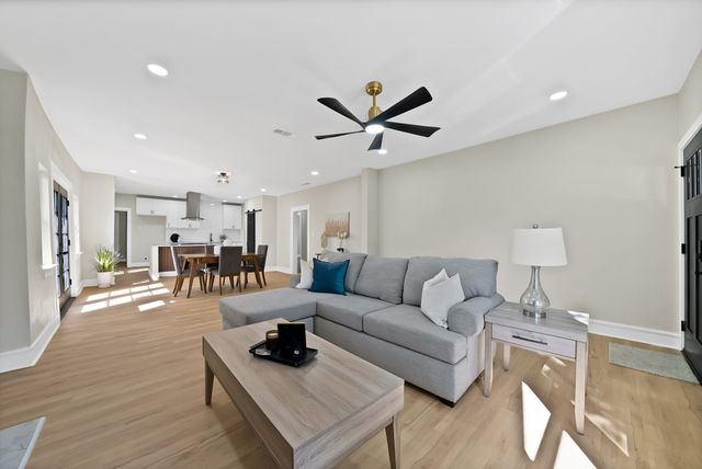 2803 Wilkinson Avenue, Fort Worth, TX 76103