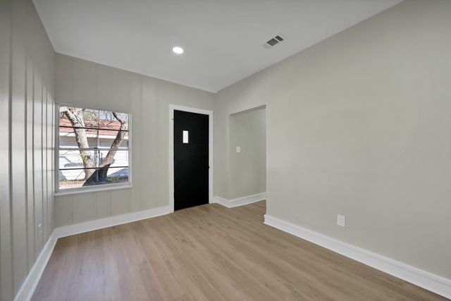 2803 Wilkinson Avenue, Fort Worth, TX 76103