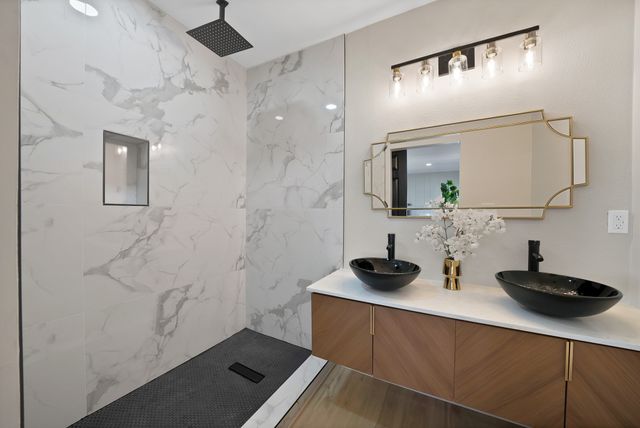 2803 Wilkinson Avenue, Fort Worth, TX 76103