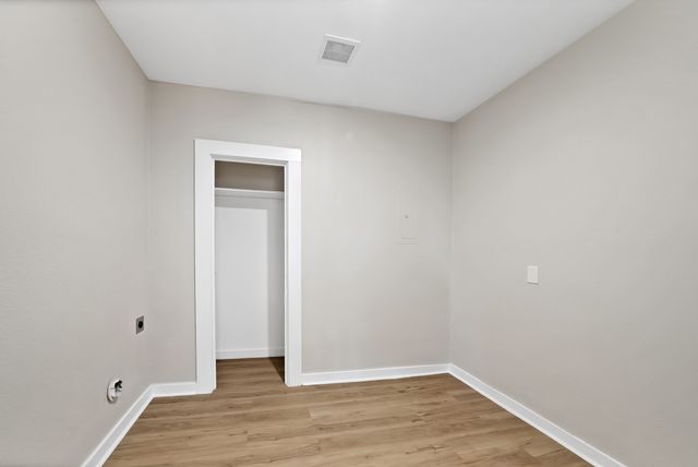 2803 Wilkinson Avenue, Fort Worth, TX 76103