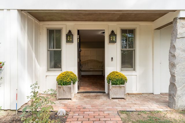 147 Pequot Avenue, Groton, CT 06355