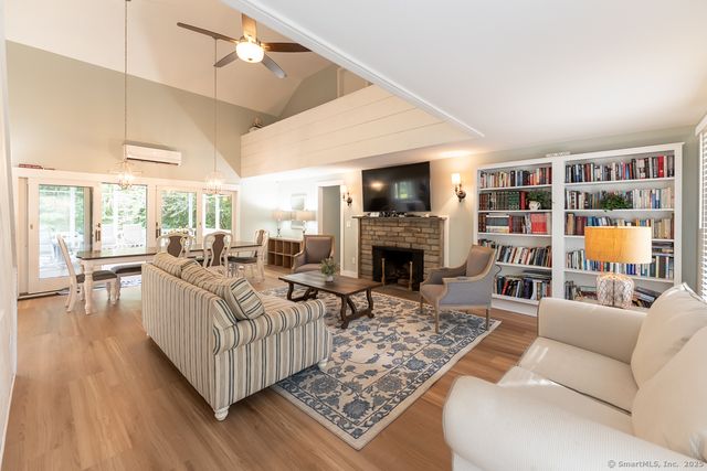 147 Pequot Avenue, Groton, CT 06355